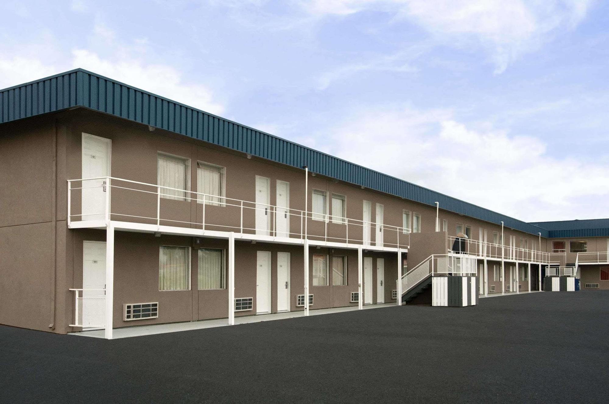 Skyview Swift Current 호텔 외부 사진