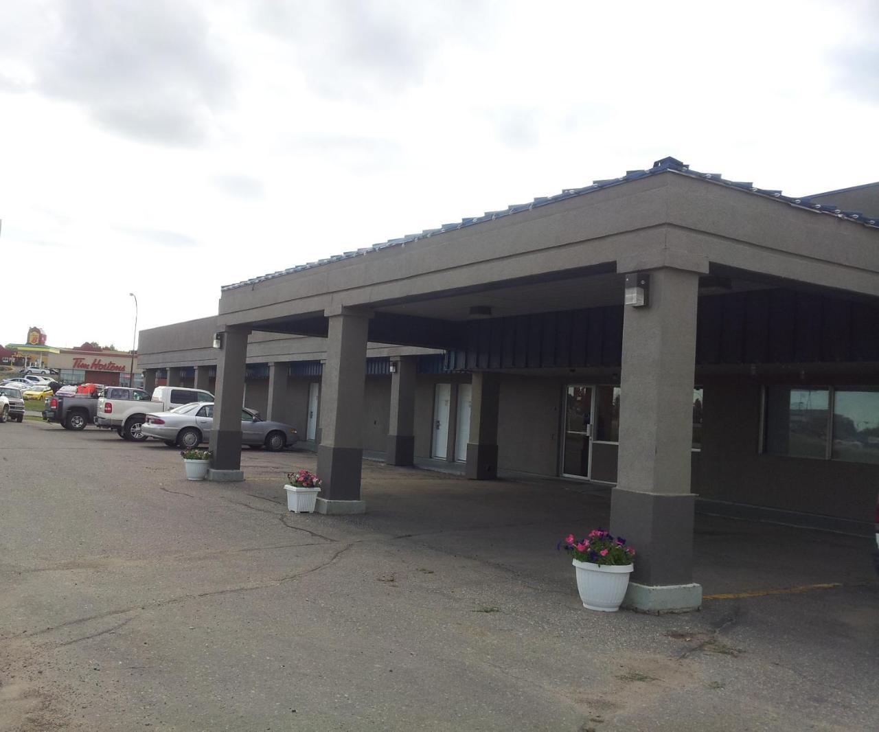 Skyview Swift Current 호텔 외부 사진